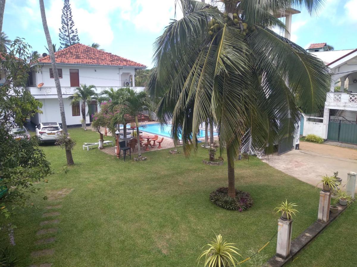 Vijai Resort Negombo Buitenkant foto