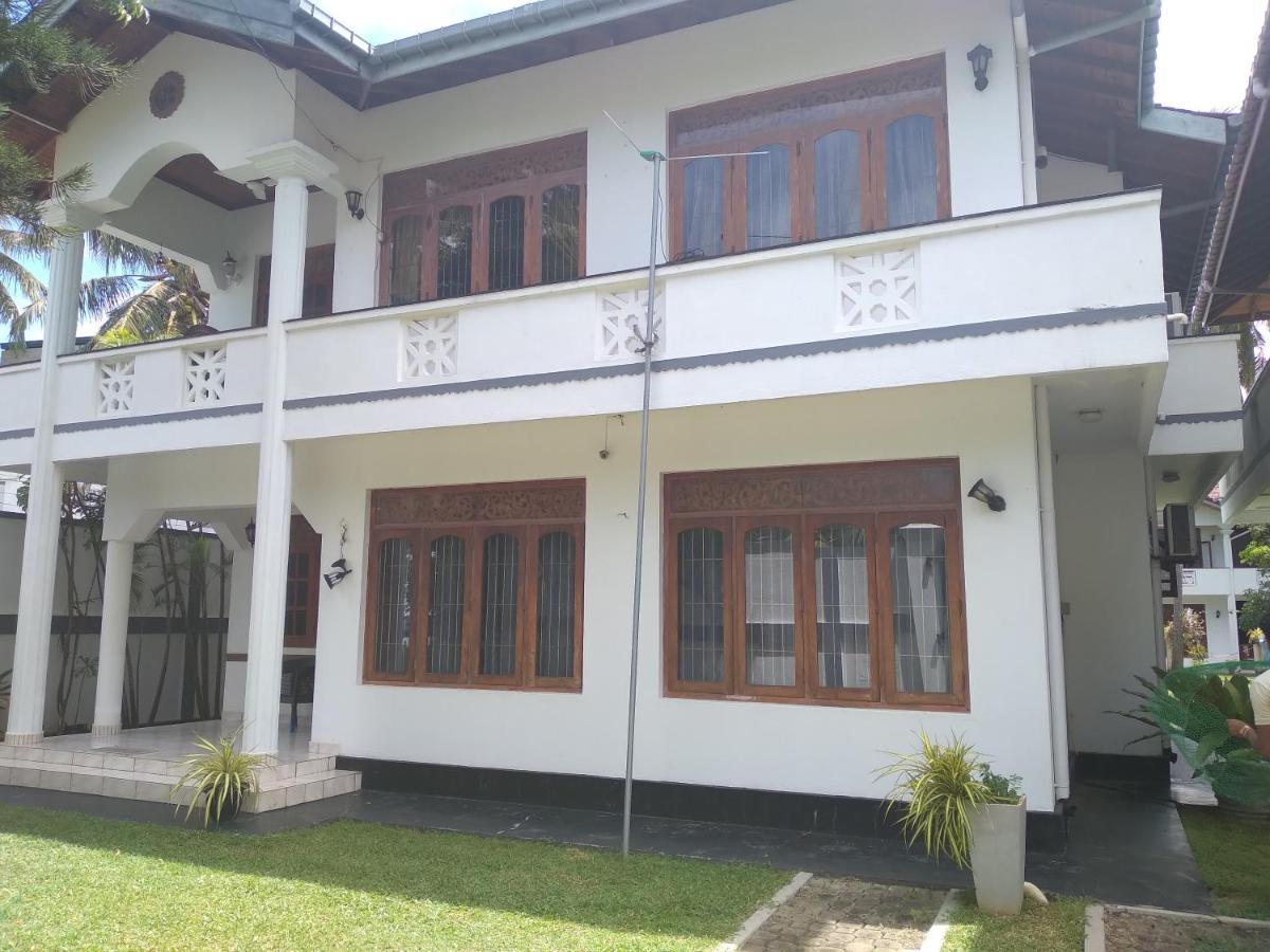 Vijai Resort Negombo Buitenkant foto