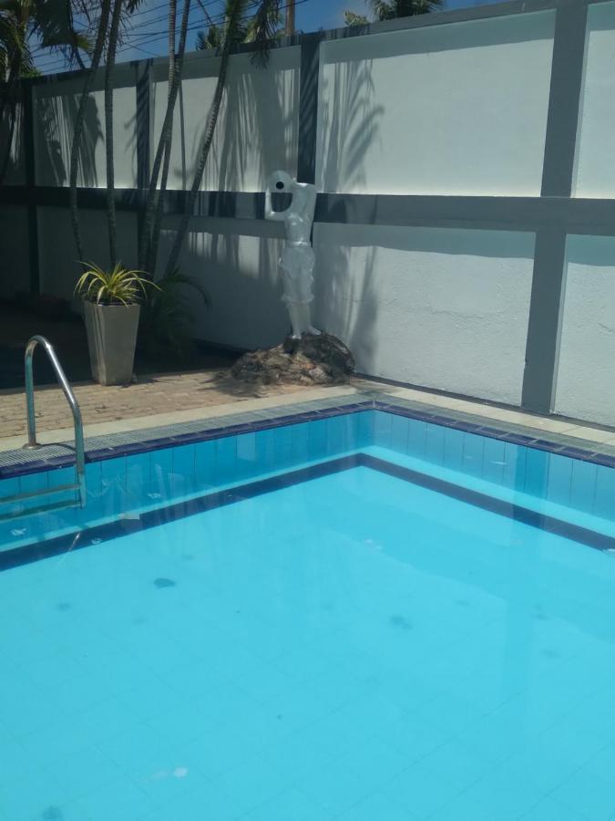 Vijai Resort Negombo Buitenkant foto