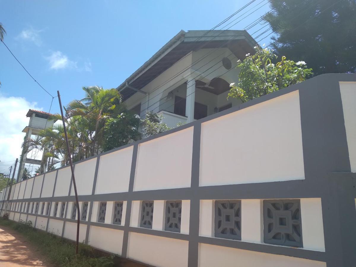 Vijai Resort Negombo Buitenkant foto