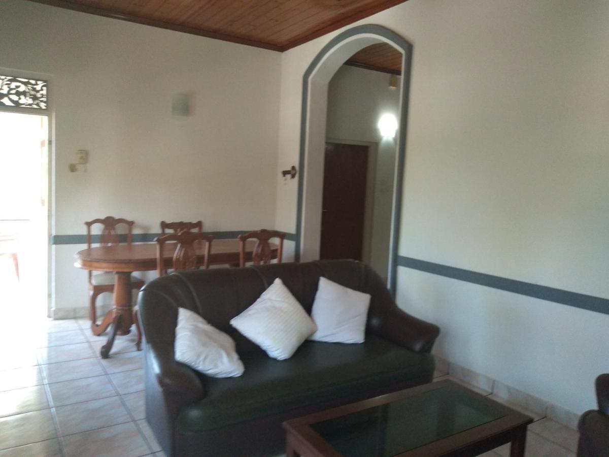 Vijai Resort Negombo Buitenkant foto