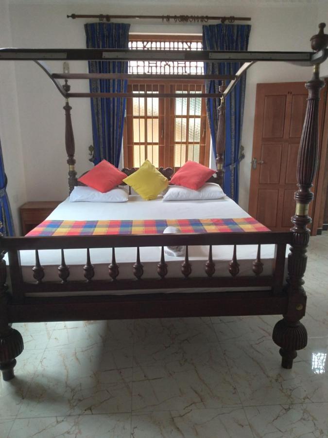 Vijai Resort Negombo Buitenkant foto