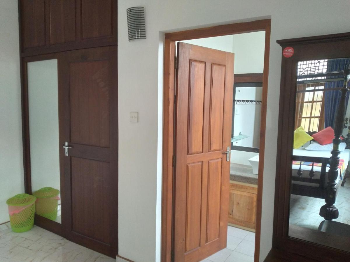Vijai Resort Negombo Buitenkant foto