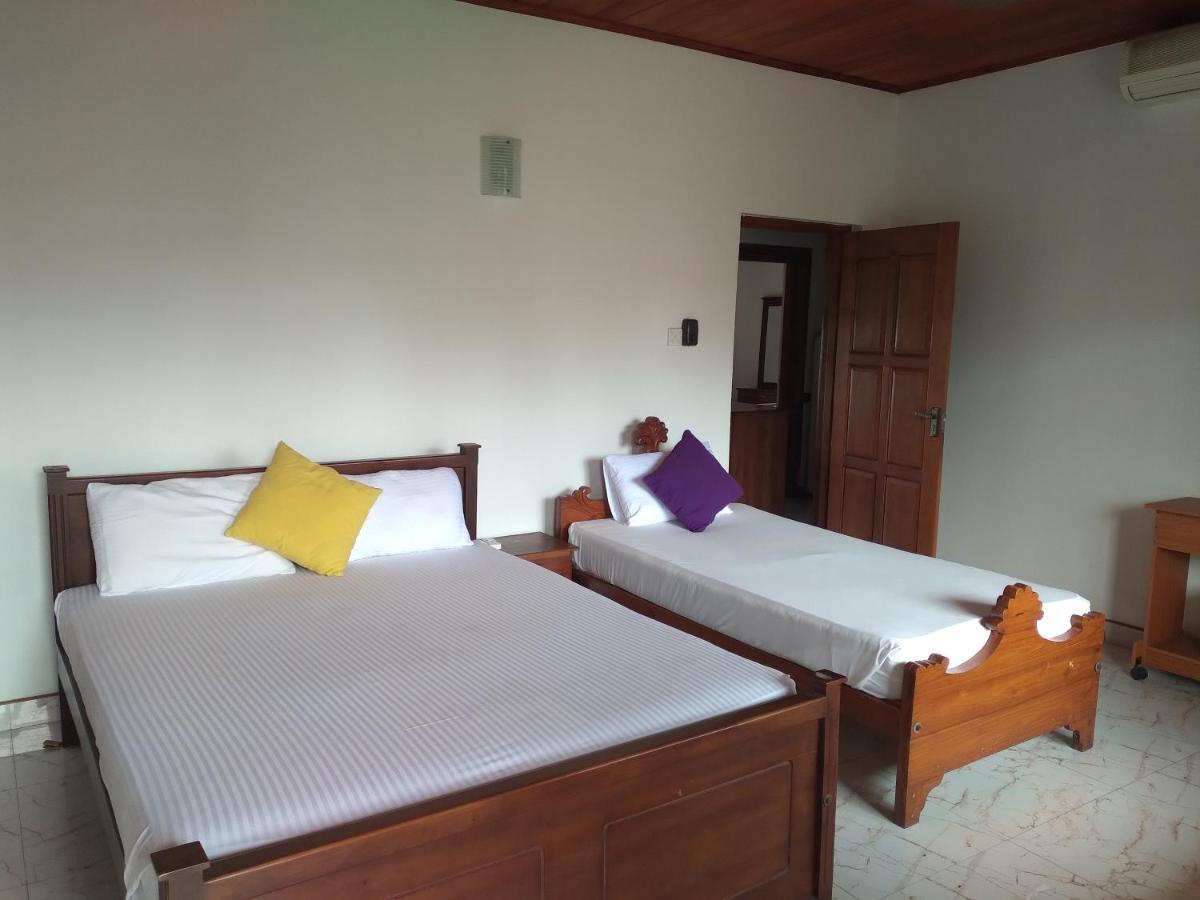 Vijai Resort Negombo Buitenkant foto