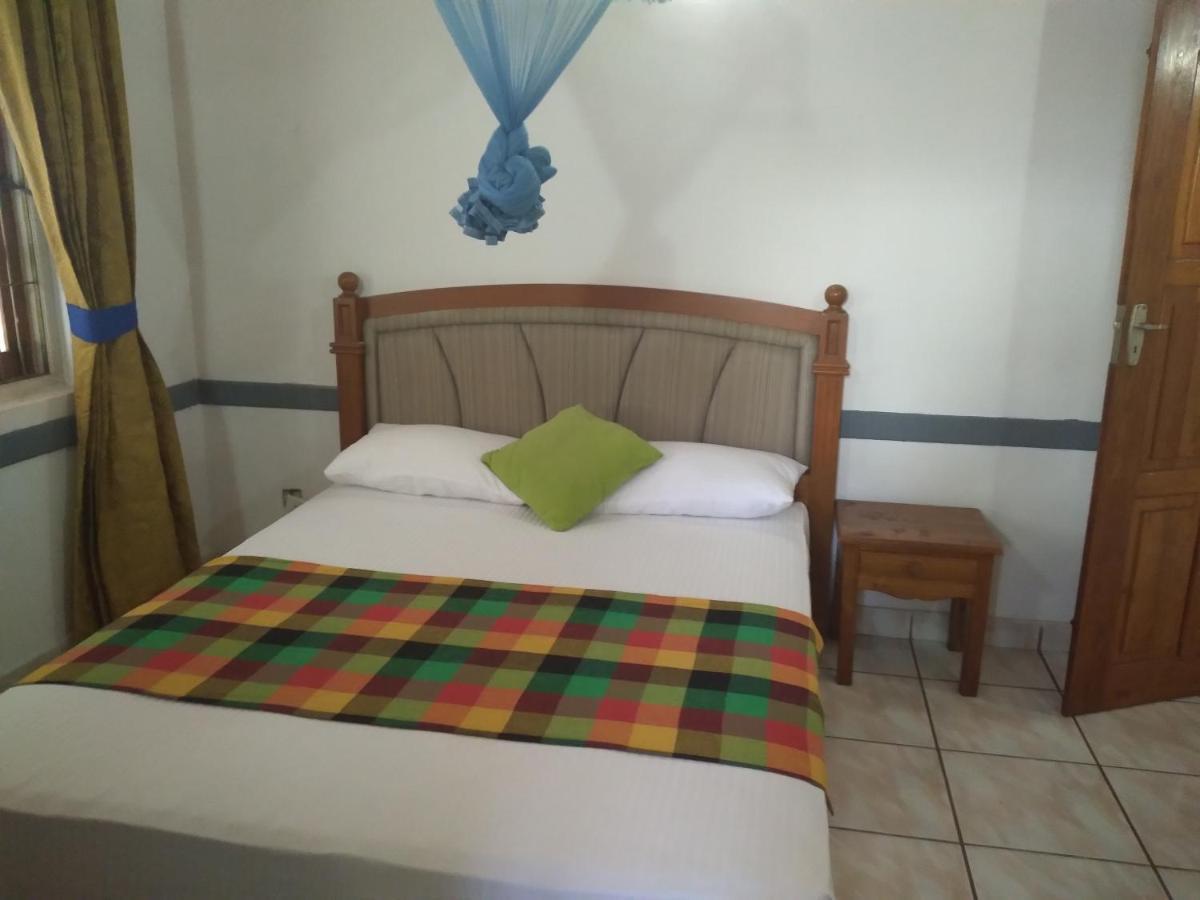 Vijai Resort Negombo Buitenkant foto