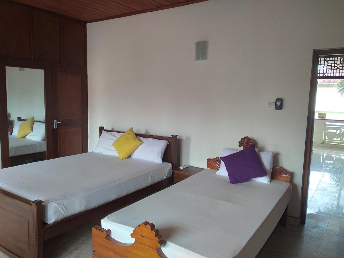 Vijai Resort Negombo Buitenkant foto