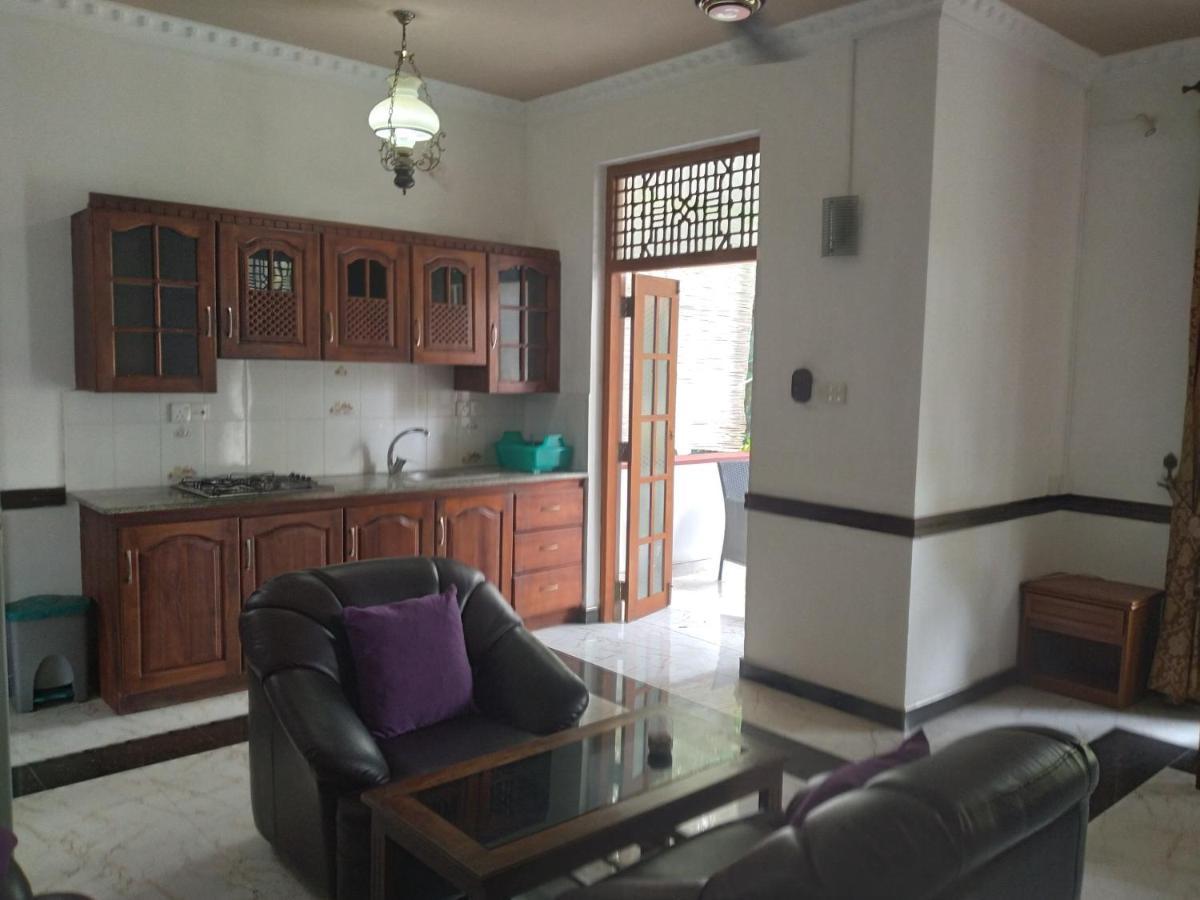 Vijai Resort Negombo Buitenkant foto