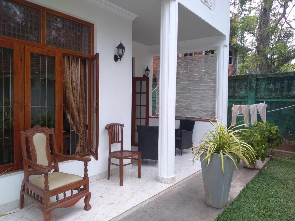 Vijai Resort Negombo Buitenkant foto