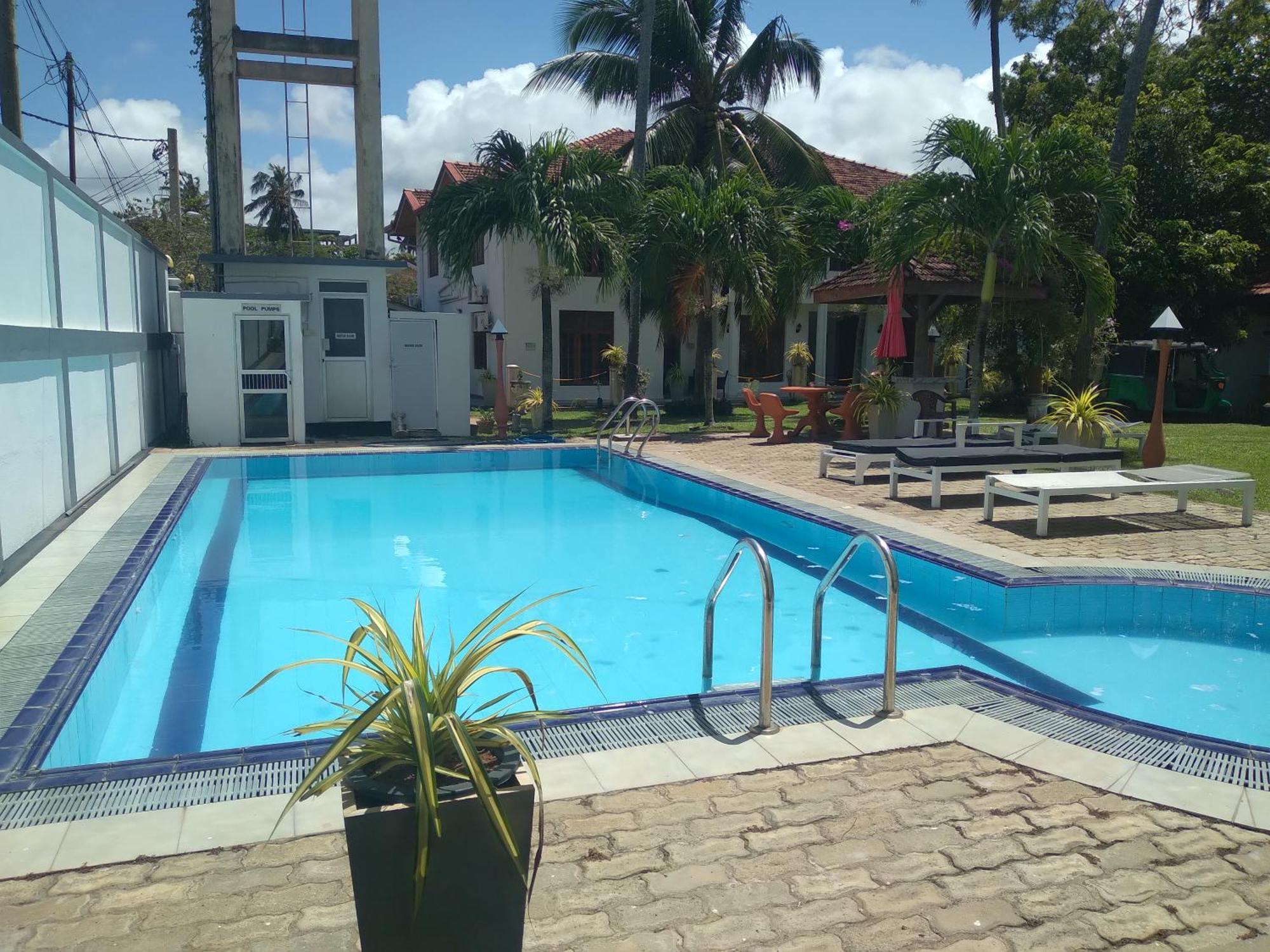 Vijai Resort Negombo Buitenkant foto